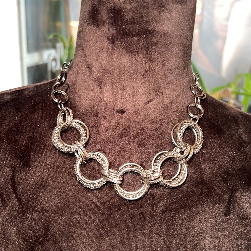 Black metal hoop linked necklace womens jewelry - Picture 1 of 8